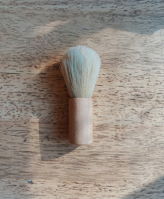Dry shampoo brush- beechwood and boar bristles