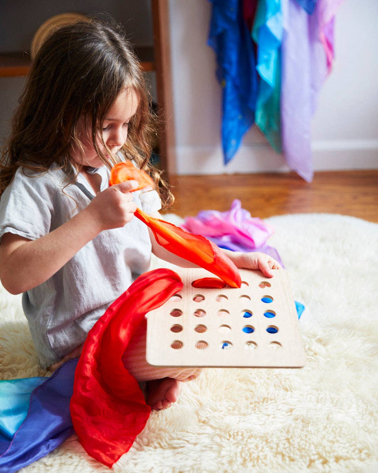 Wooden Weaving Board - Natural Waldorf Toy for Playsilks